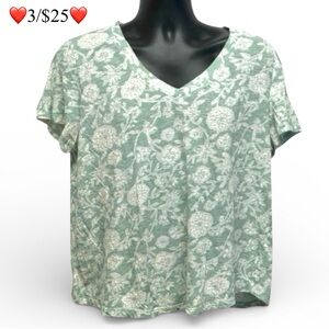LOFT Sage Green Floral V Neck Tee Soft Casual Top Women’s XL ❤️3/$25❤️